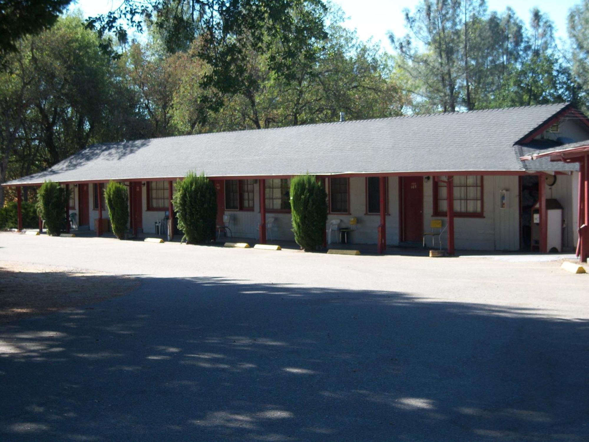 Shasta Dam Motel Шаста-Лейк Экстерьер фото